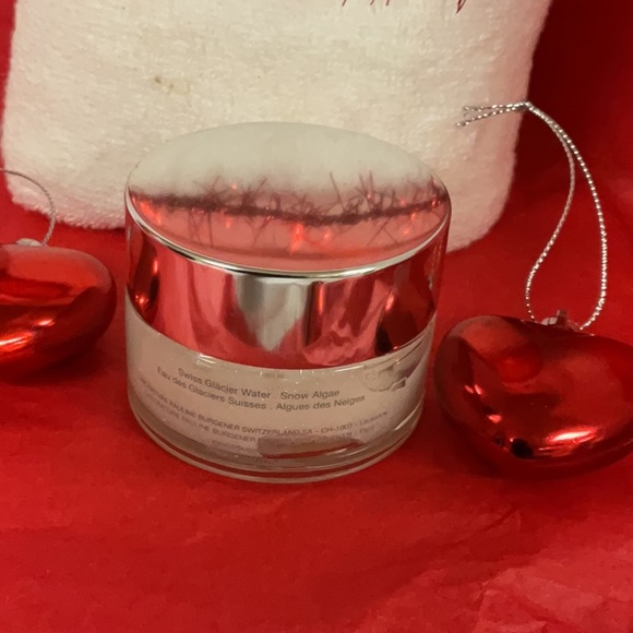 DR BURGENER
White Glacier Face Peeling - Picture 2 of 4